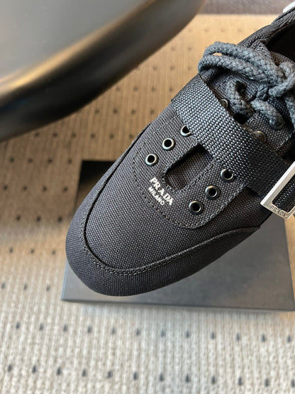 PD COLLAPSE SNEAKERS