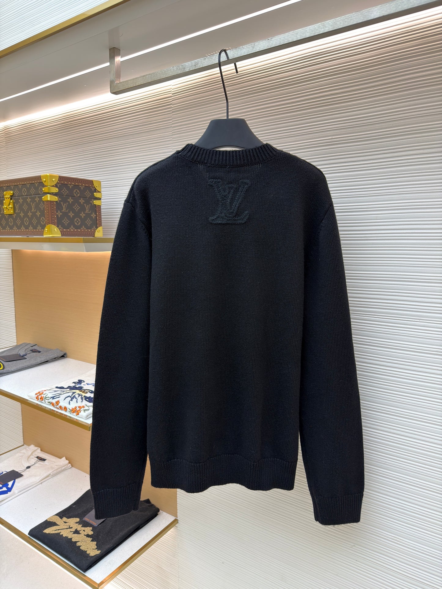 LOU JUMPER