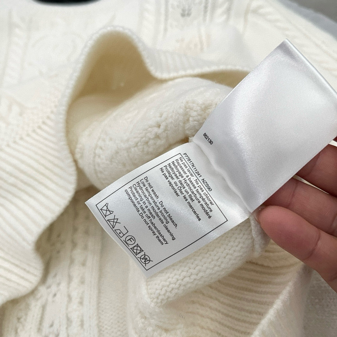 CC SWEATER