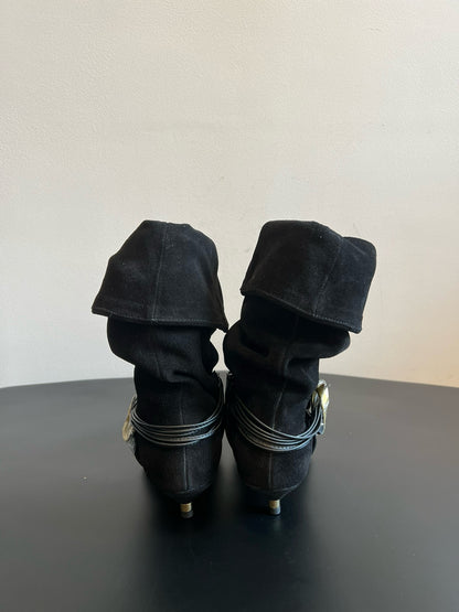 ISABEL M BOOTS