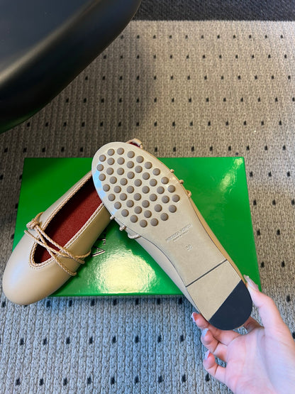 BOTT V BALLET PUMPS