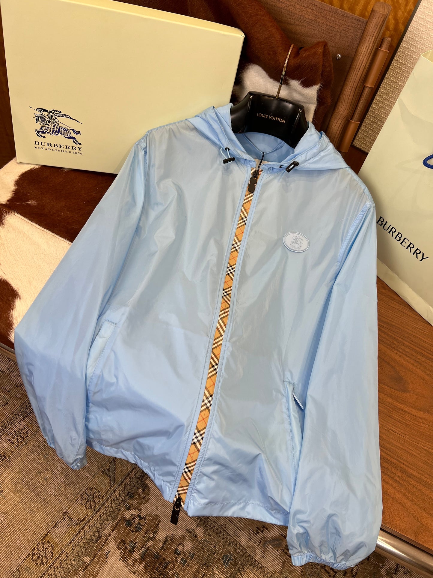 BBR WINDBREAKER