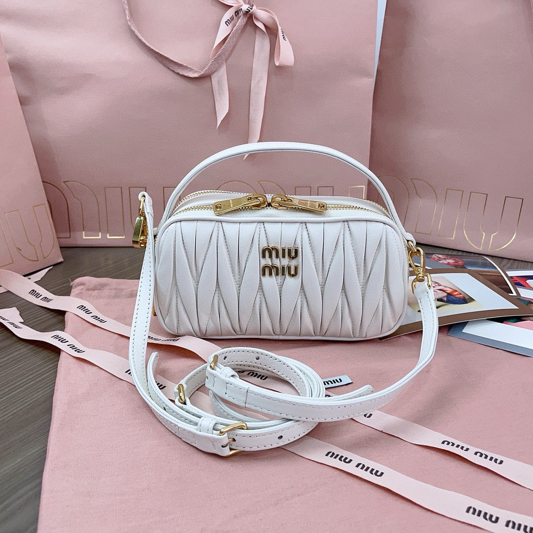 MIU M MATELASSE SHOULDER BAG