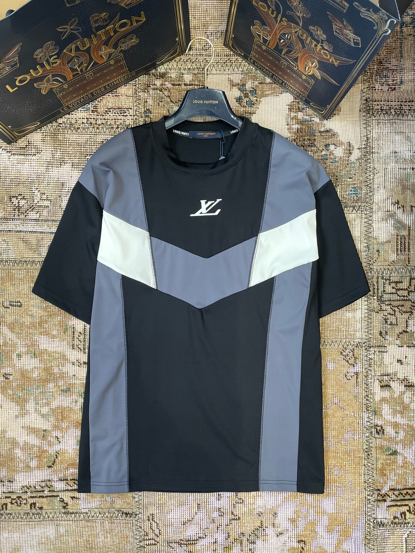 LOU T-SHIRT
