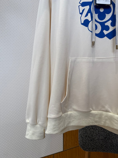 LOU HOODIE