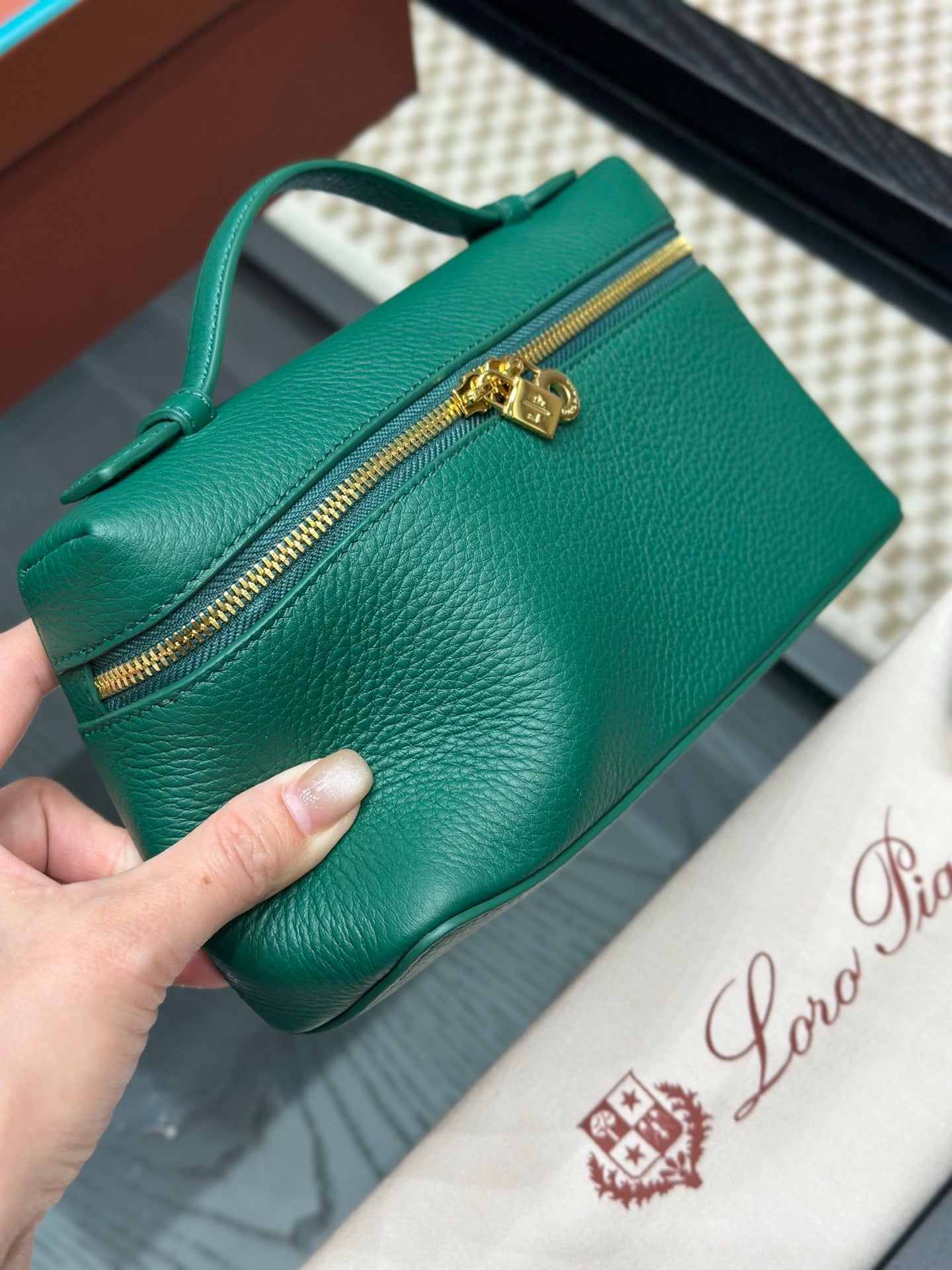 LORO P EXTRA POCKET L19 BAG