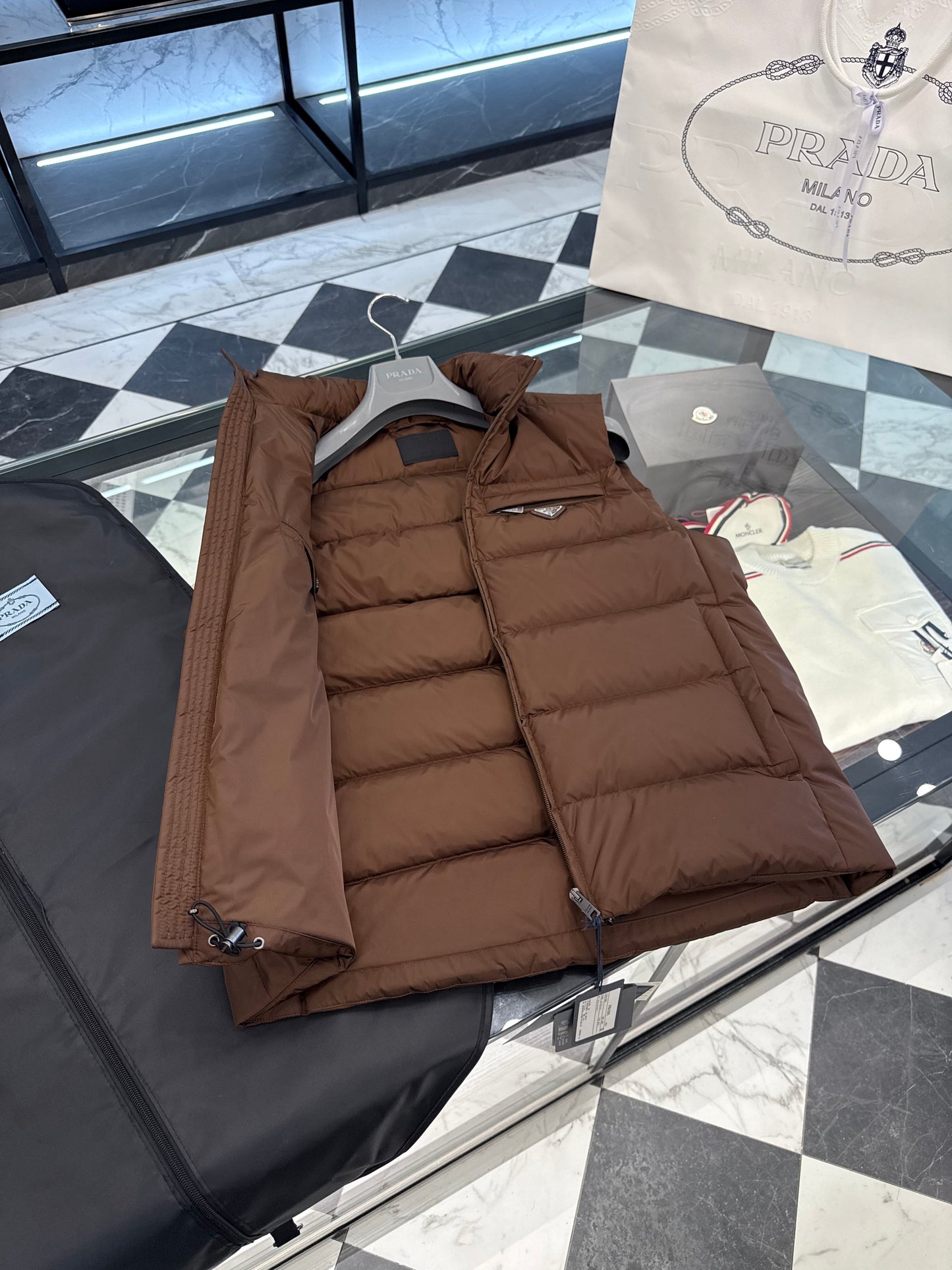 PD VEST