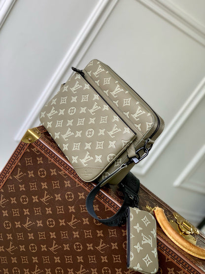 LOU TRIO MESSENGER BAG