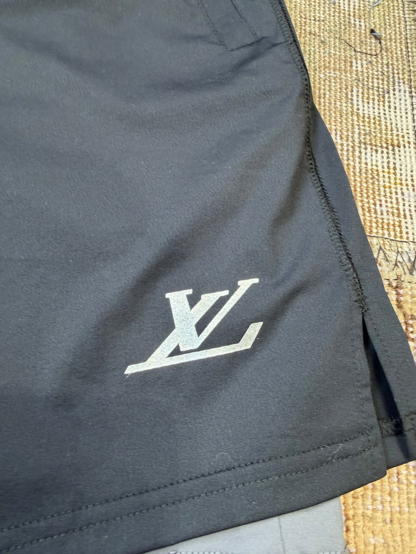 LOU SHORTS