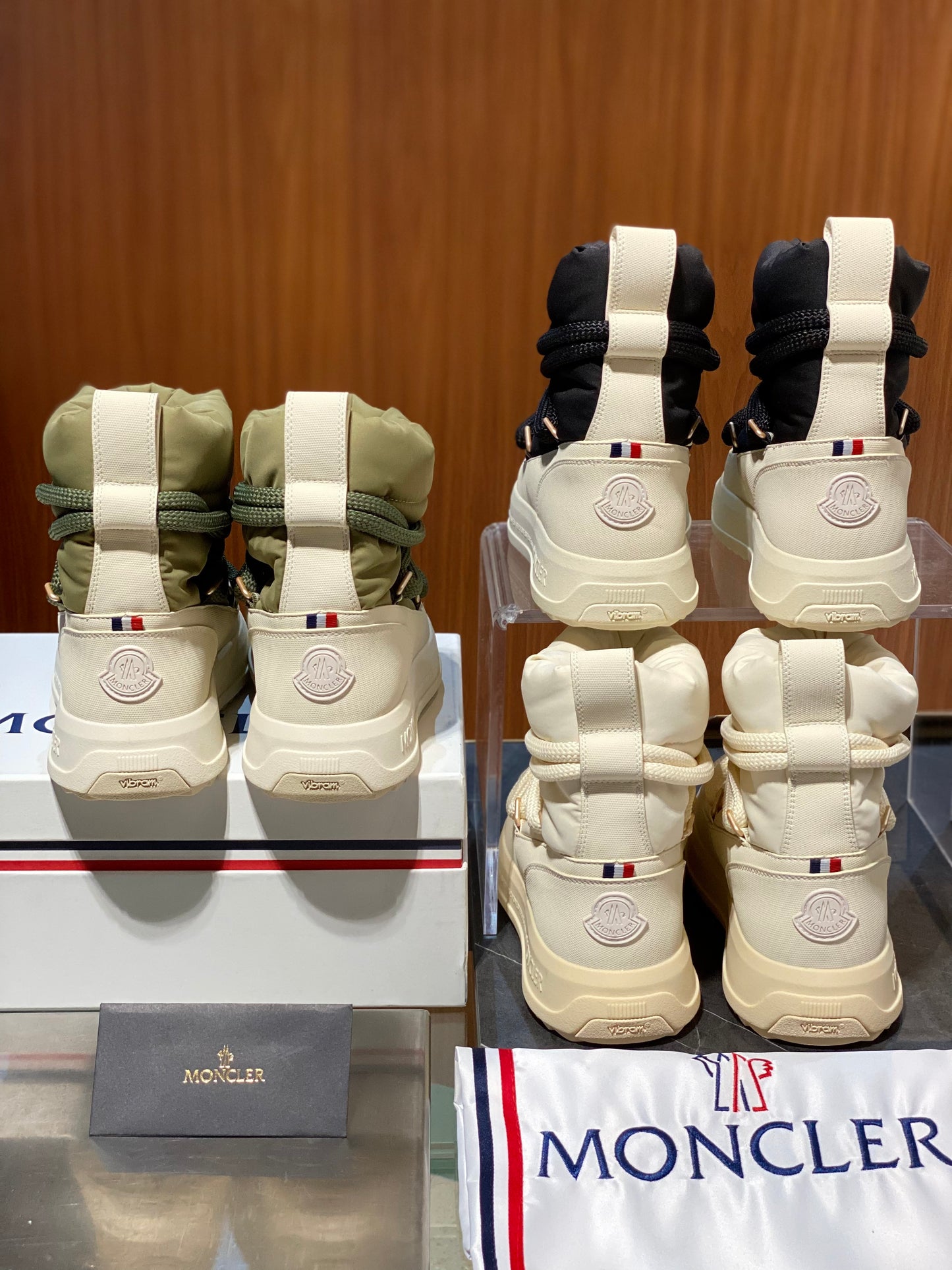 MONC ALTIVE MID SNOW BOOTS