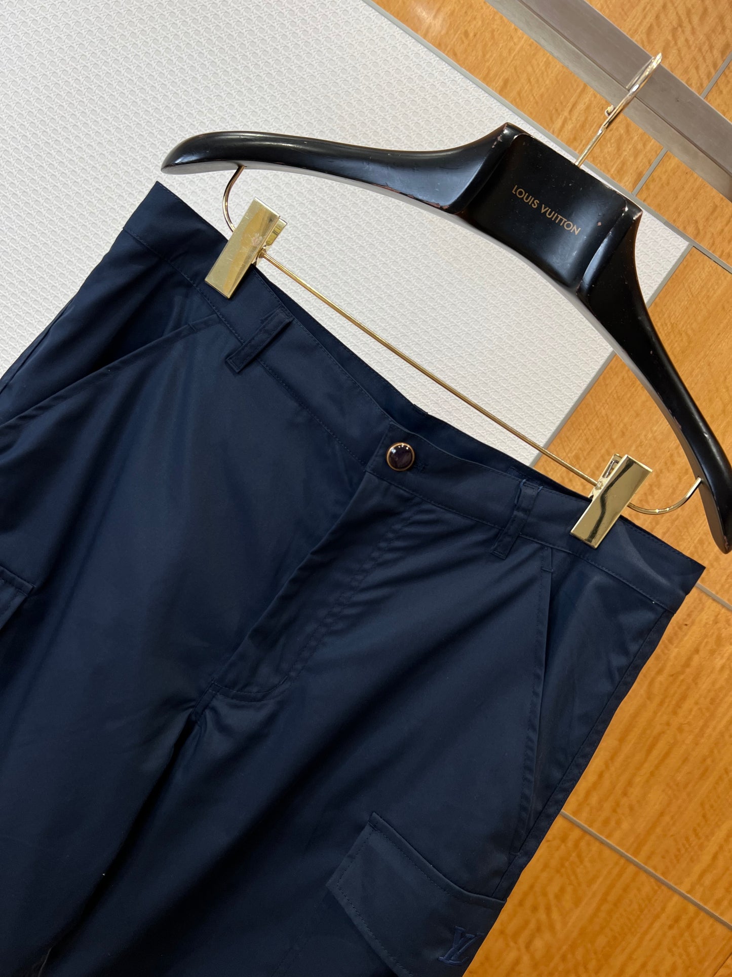 LOU SHORTS