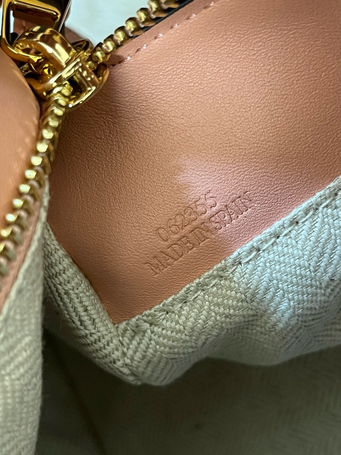 LOEW SMALL PUZZLE BAG