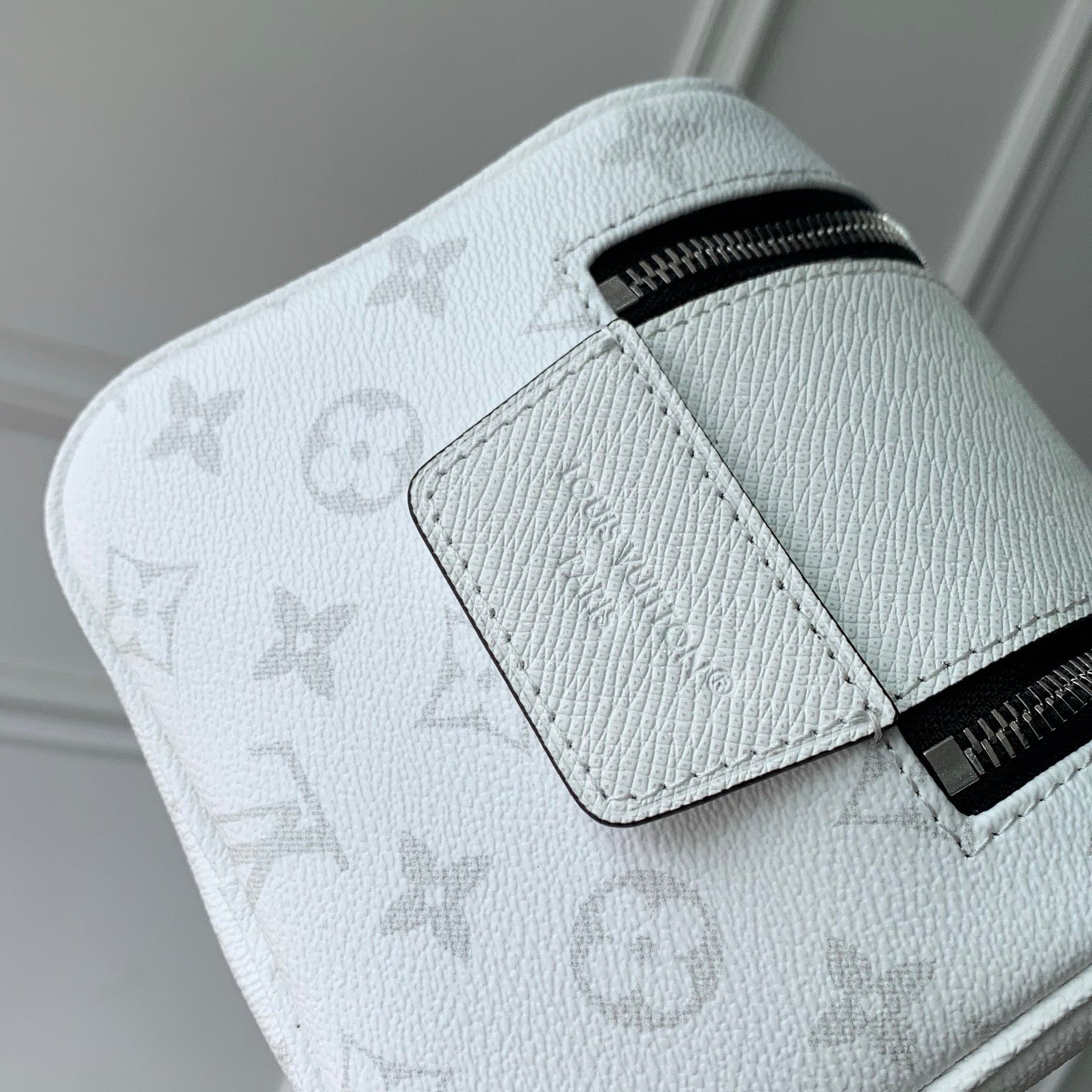 LOU DOPP KIT TOILETRY BAG