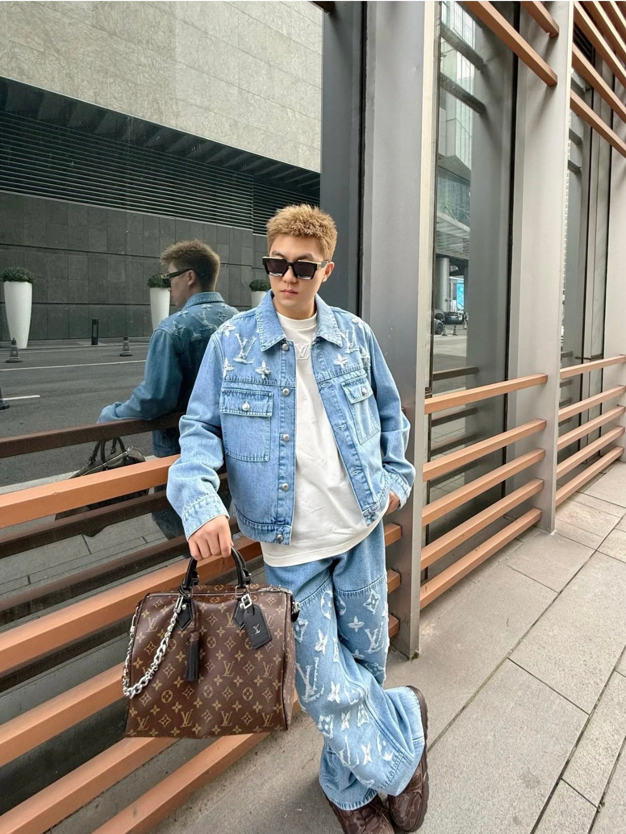 LOU DENIM TRUCKER JACKET