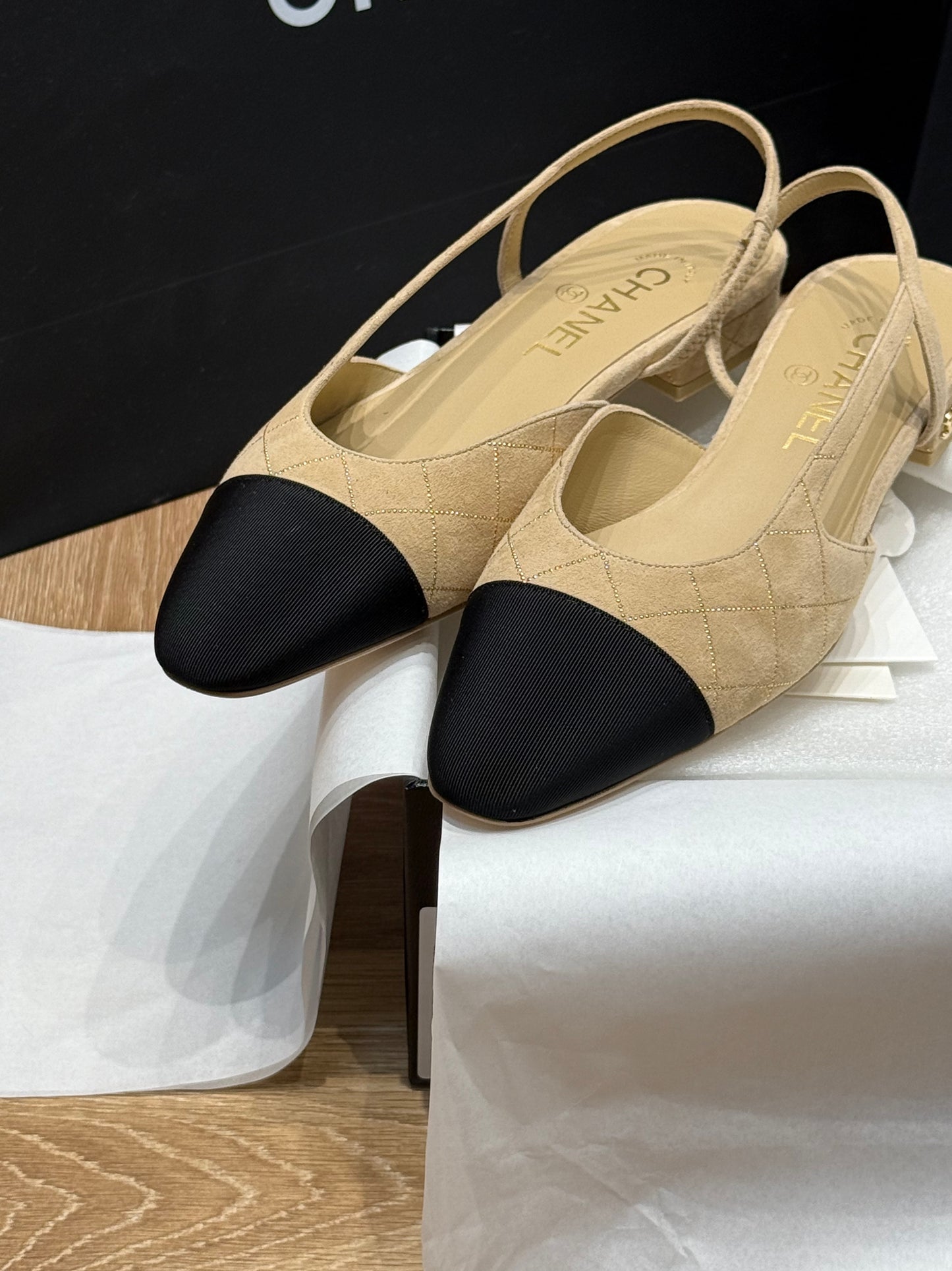 CC SLINGBACK PUMPS