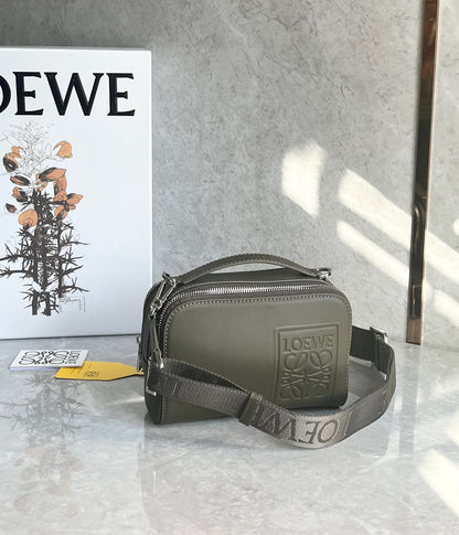 LOEW MINI CAMERA CROSSBODY BAG
