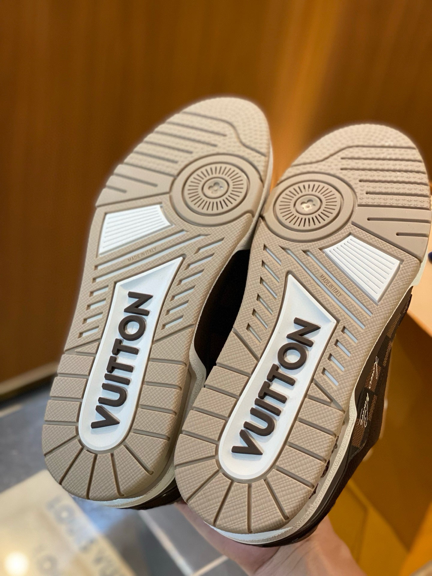 LOU TRAINERS