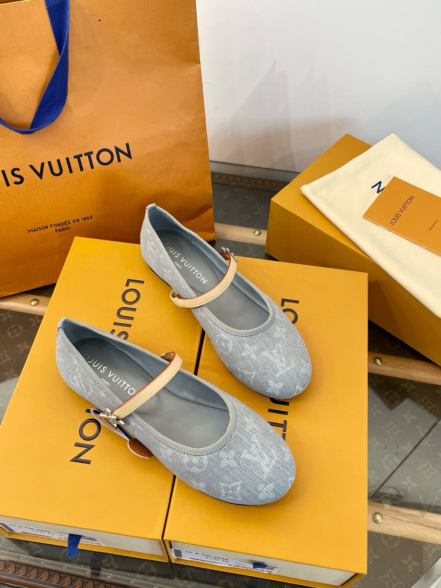 LOU ROMY BALLET FLATS