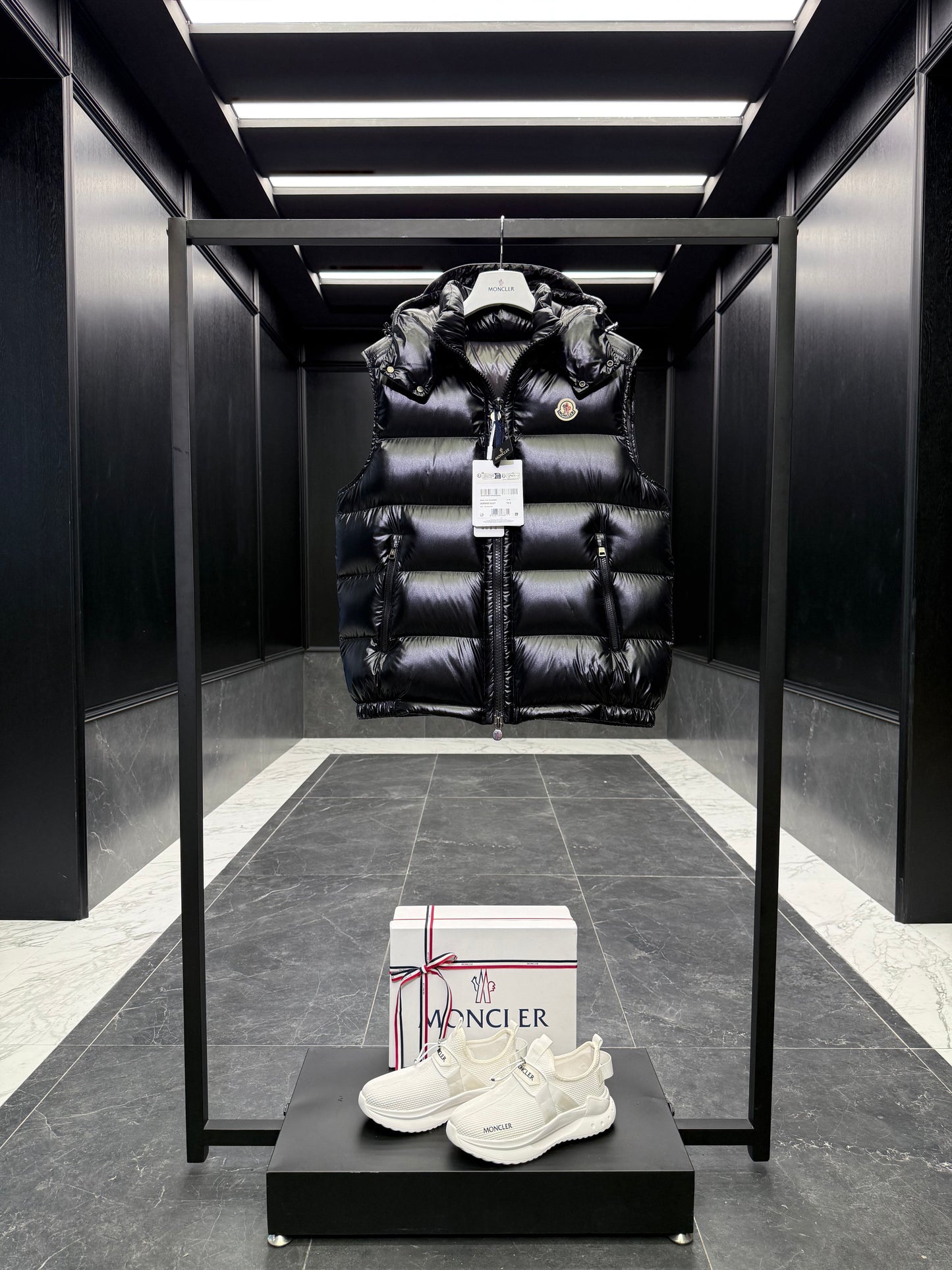 MONC BORMES VEST