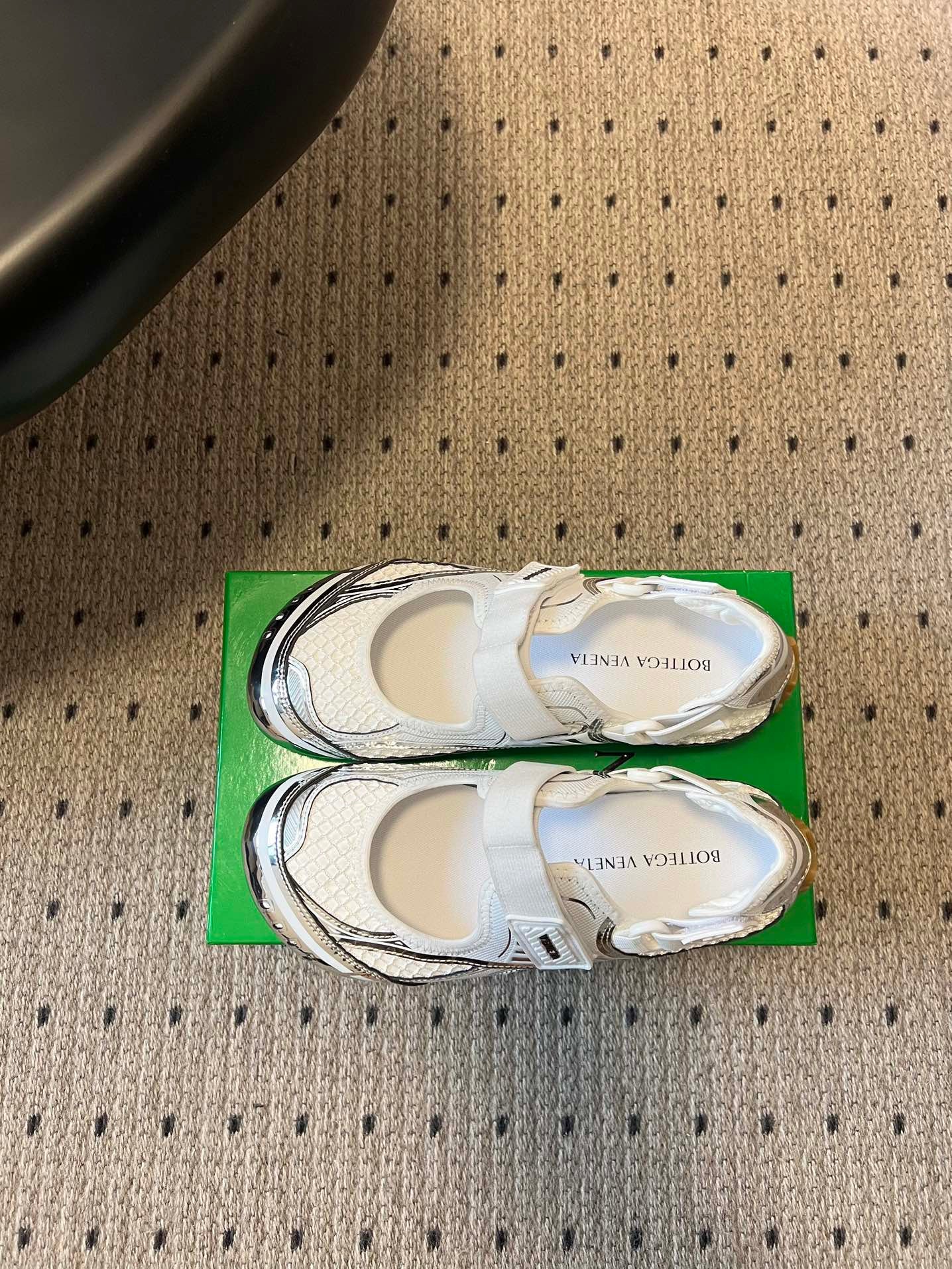 BOTT V ORBIT SNEAKER
