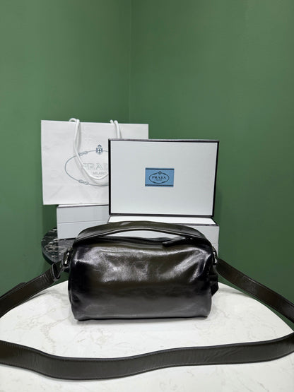 PD ANTIQUED SHOULDER BAG