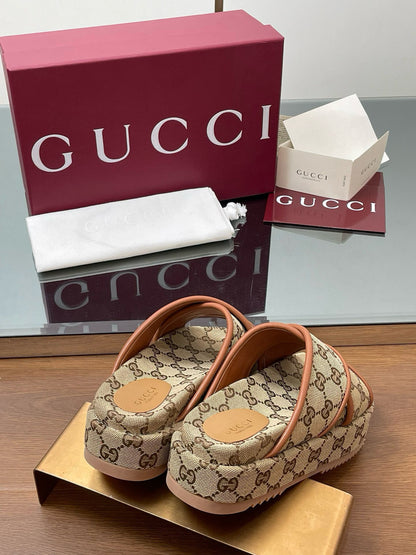 GG SANDALS