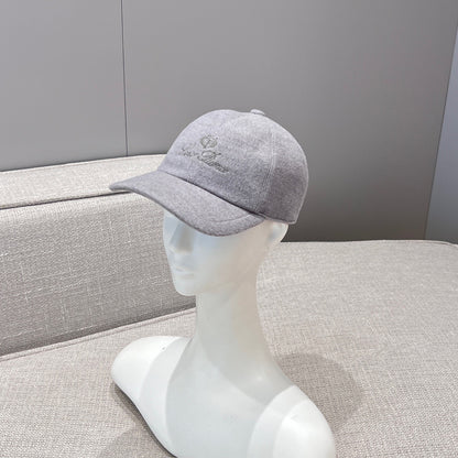 LORO P CASHMERE CAP