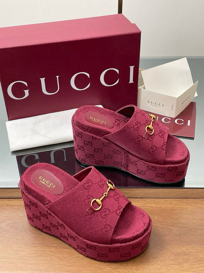 GG WEDGE SANDALS