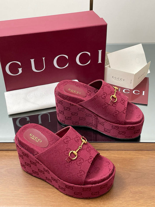 GG WEDGE SANDALS