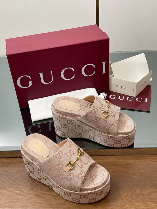 GG WEDGE SANDALS