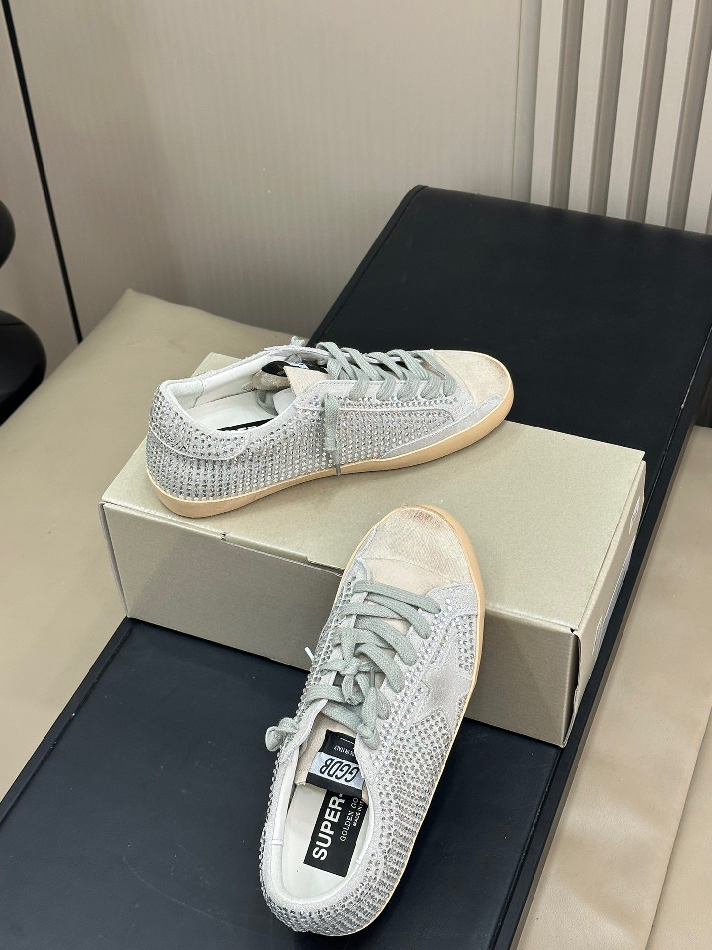 GOLDEN G TRAINERS