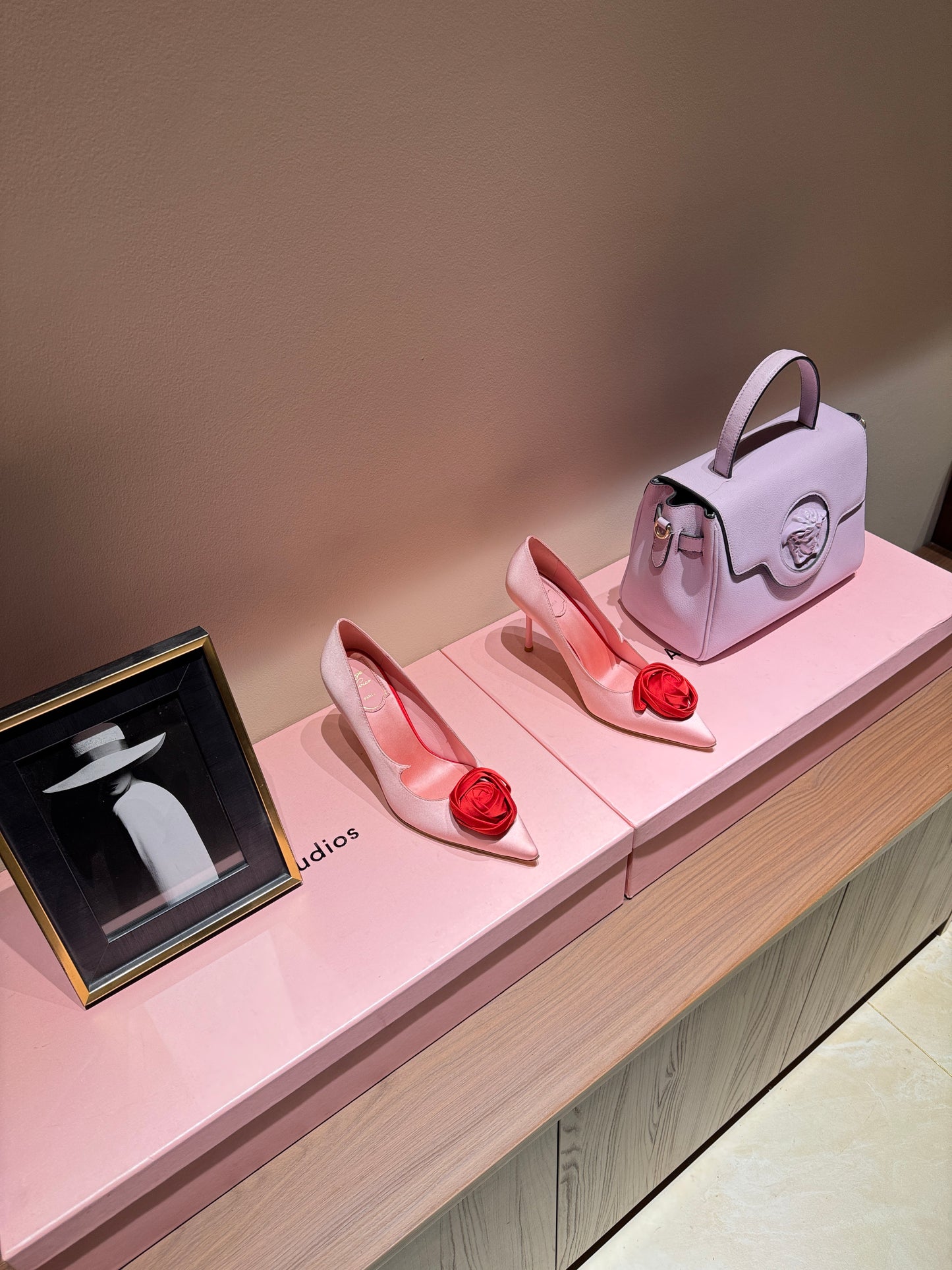 ROGER V HEELS