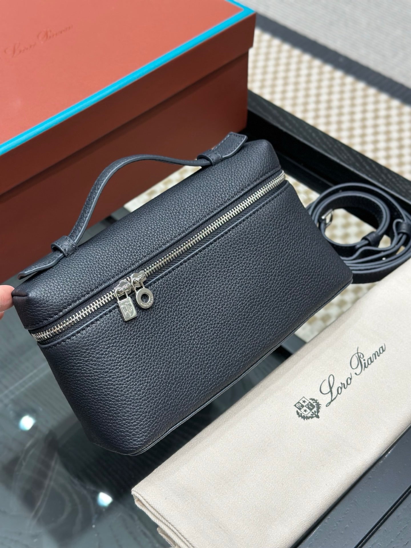 LORO P EXTRA POCKET L19 BAG