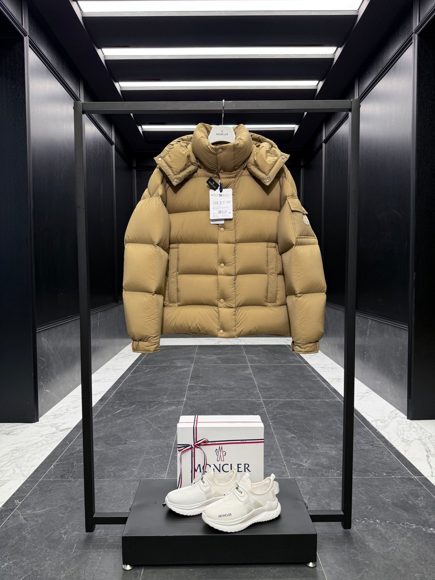 MONC MAYA JACKET