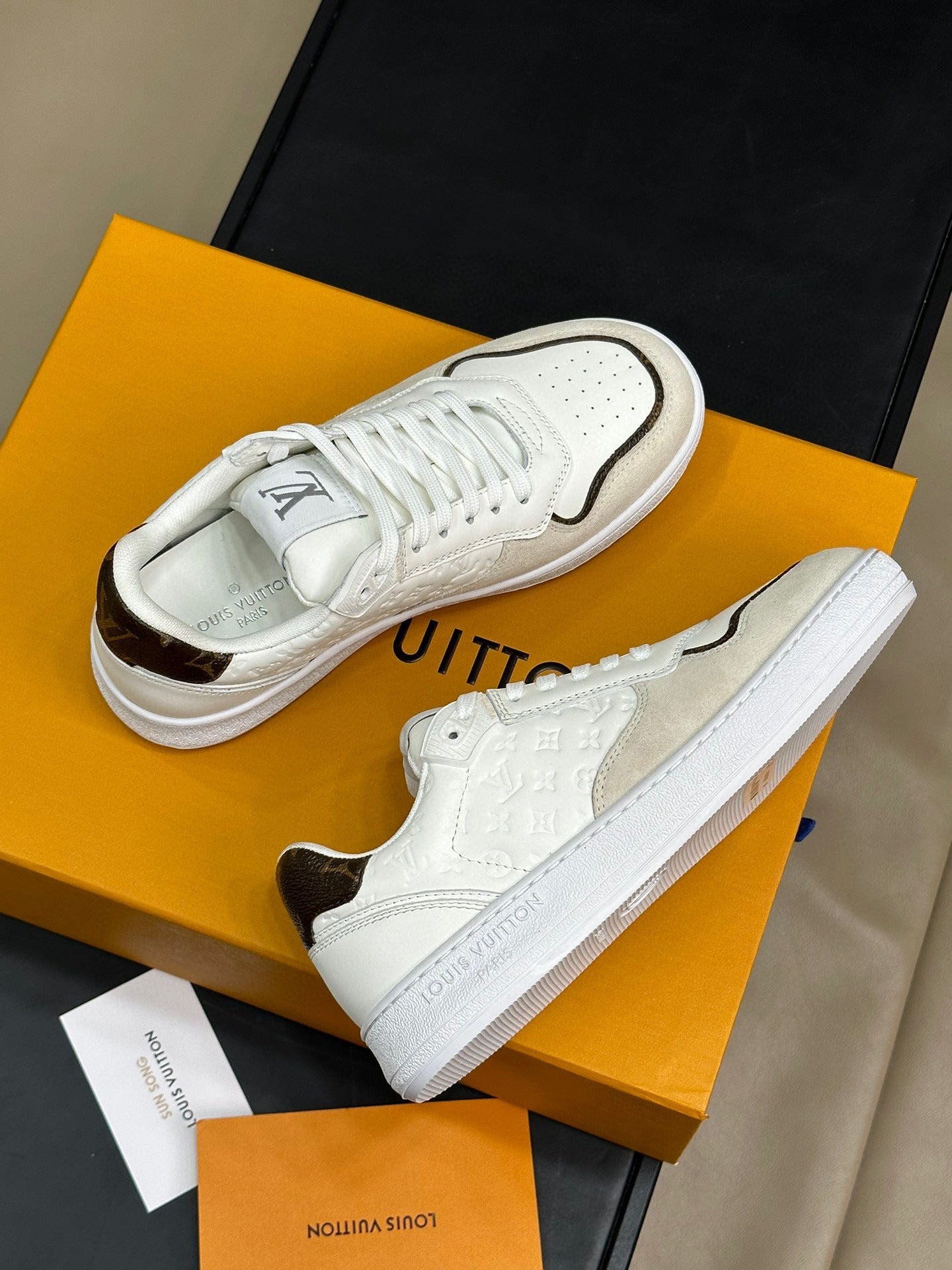 LOU TRAINERS