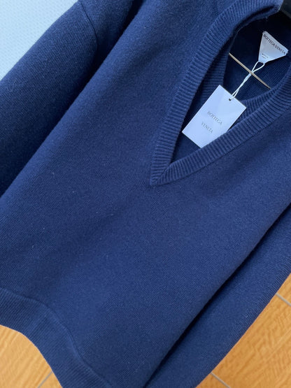 BOTT V JUMPER