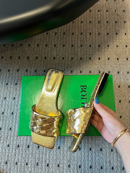 BOTT V SANDALS