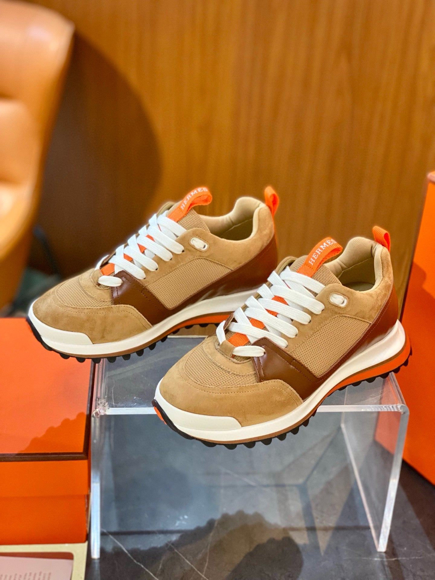 HERM LEADER SNEAKERS