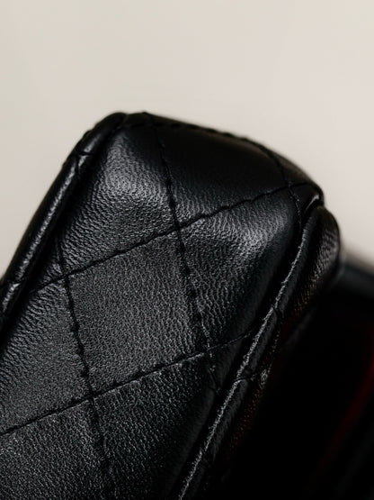 CC 25A MINI CLASSIC FLAP BAG