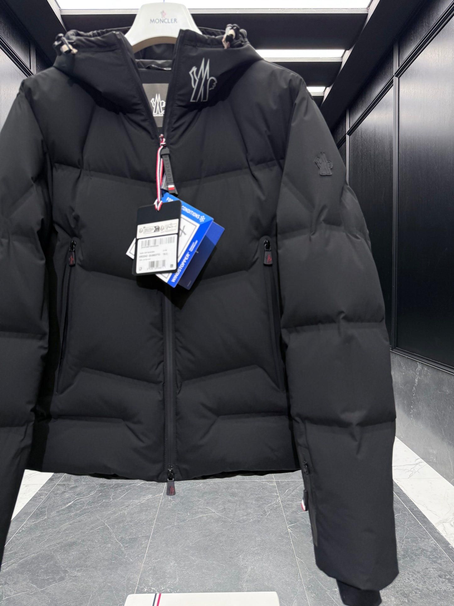 MONC ARCESAZ JACKET