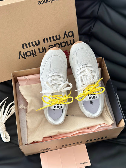MIU M x NEW BALANCE TRAINERS