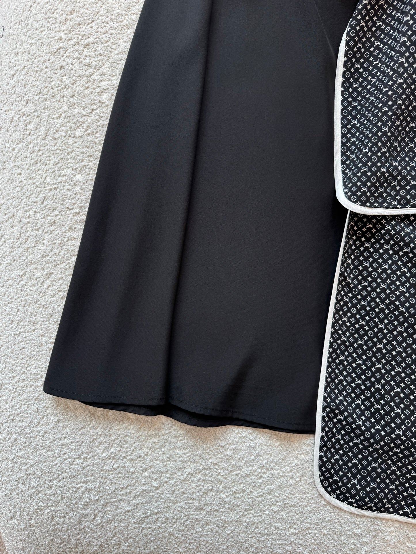 LOU SKIRT