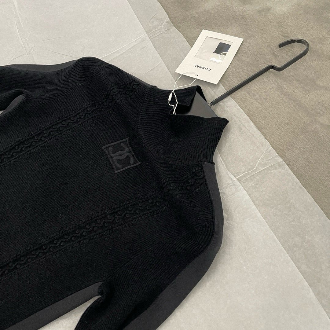 CC TURTLENECK