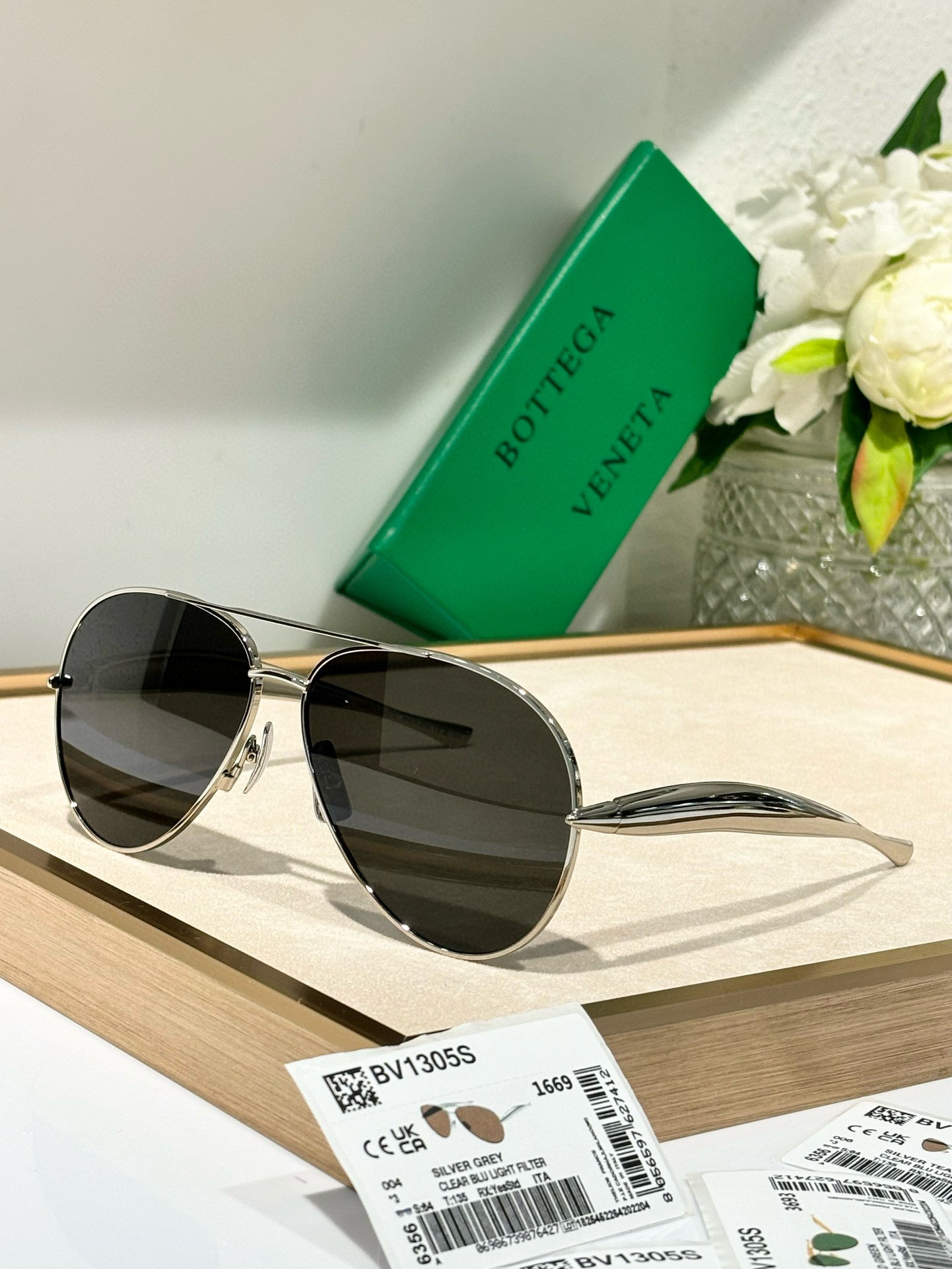 BOTT V SUNGLASSES