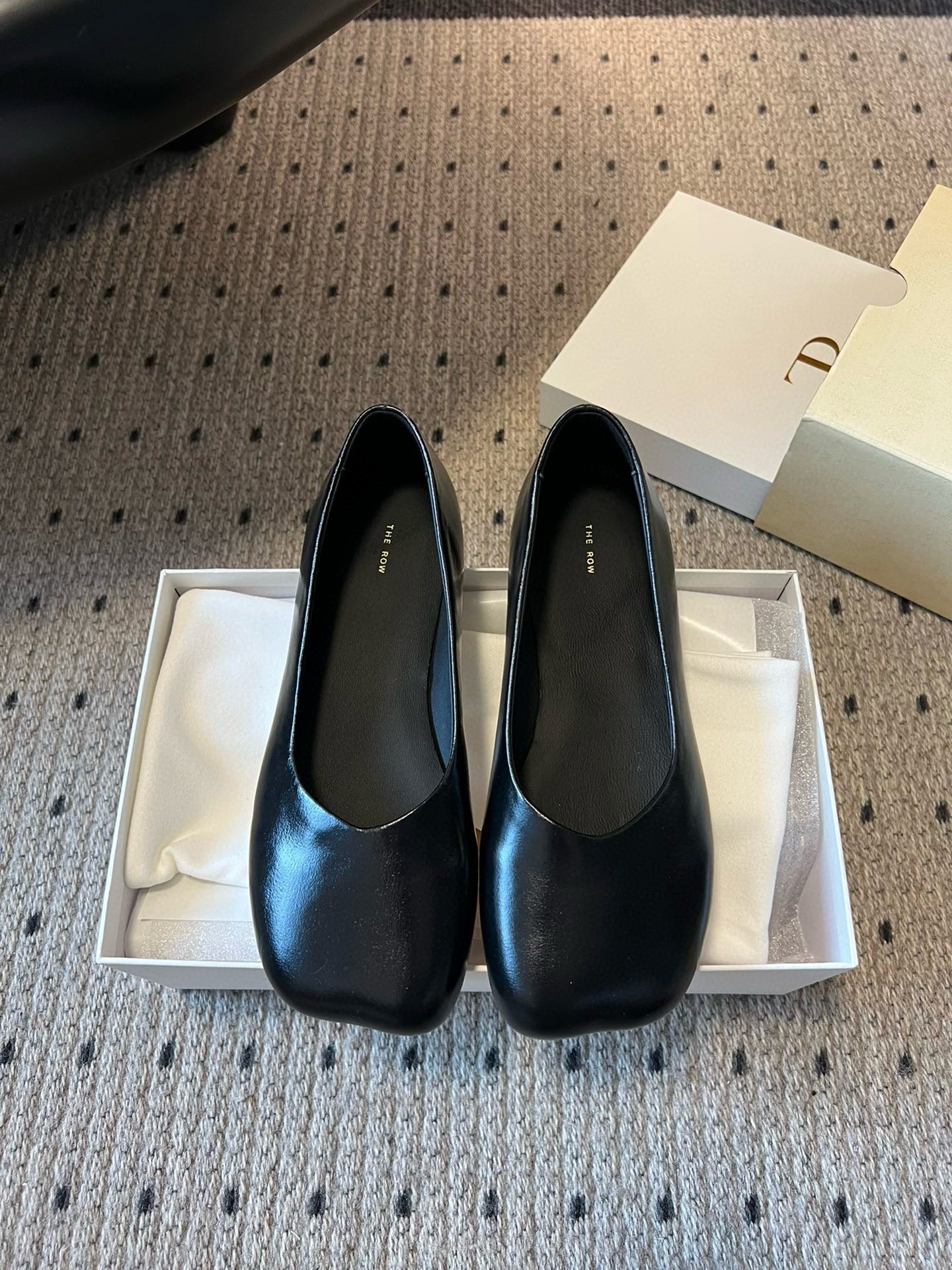 THE ROW BALLET FLATS