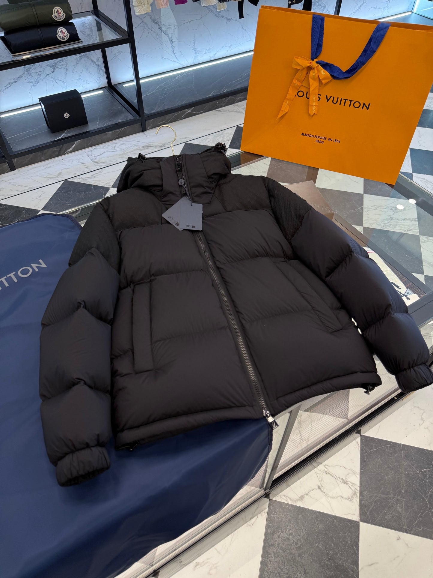 LOU PUFFER JACKET