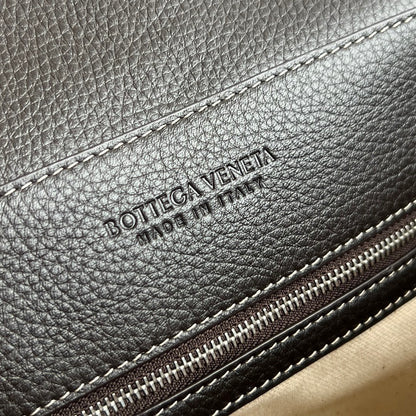 BOTT V SMALL ANDIAMO MESSENGER BAG