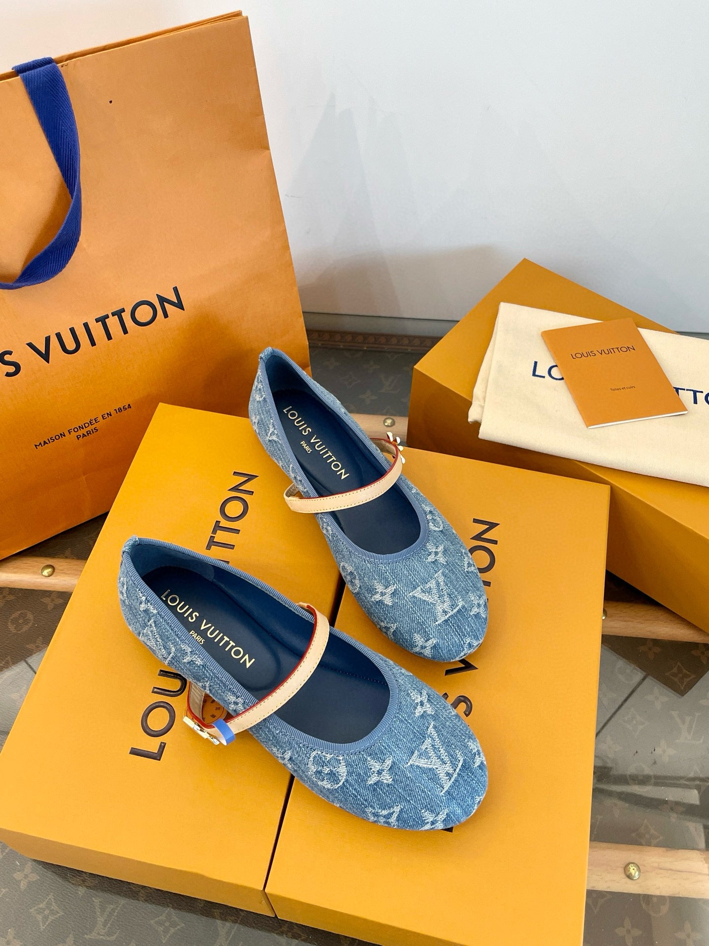 LOU ROMY BALLET FLATS