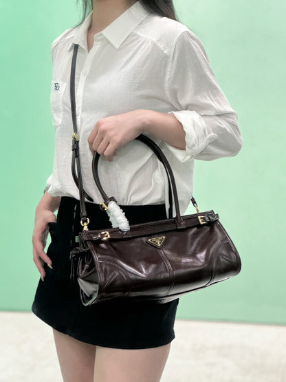 PD MEDIUM LEATHER HANDBAG