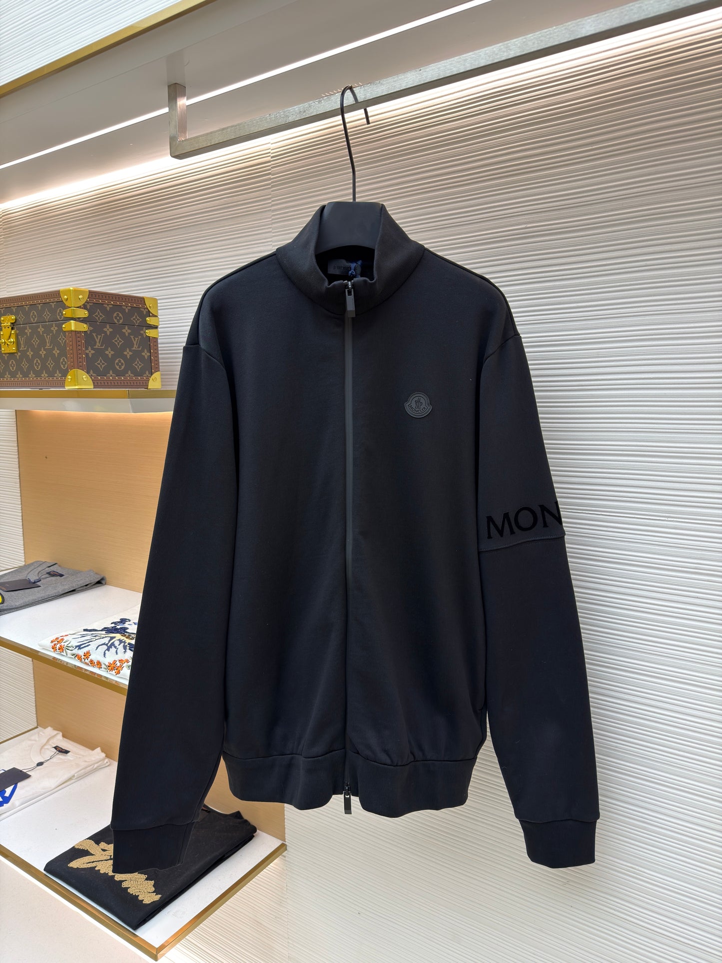 MONC BOMBER